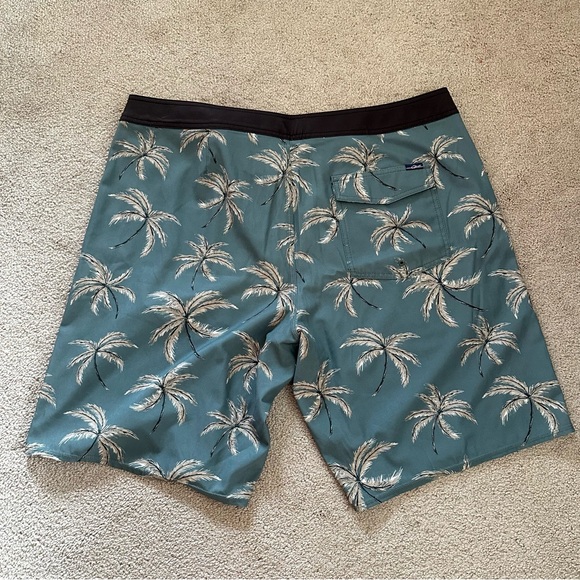 NWOT MENS SWIM TRUNKS - Picture 4 of 6